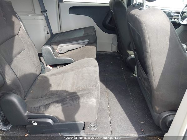 2016 DODGE GRAND CARAVAN CREW — I8
