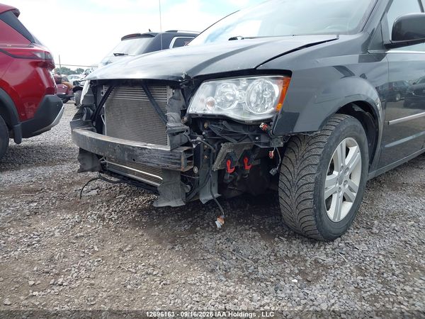 2016 DODGE GRAND CARAVAN CREW — I19