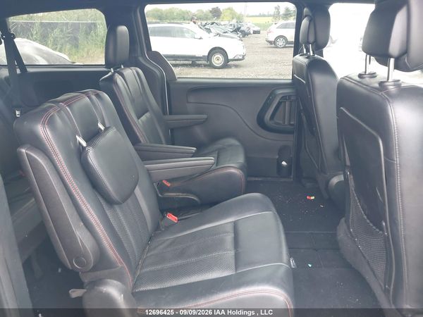 2013 DODGE GRAND CARAVAN R/T — I8