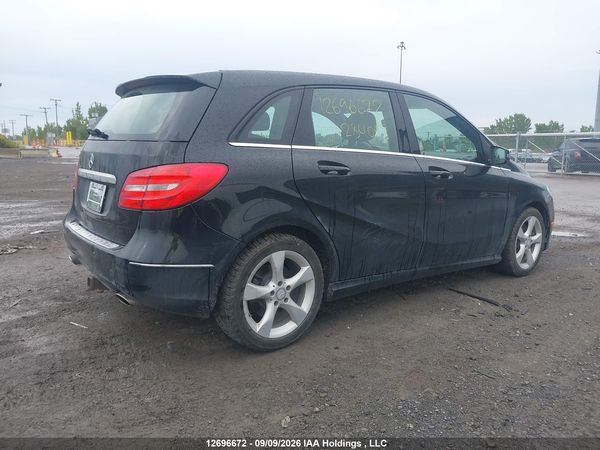 2014 MERCEDES-BENZ B250 — I4