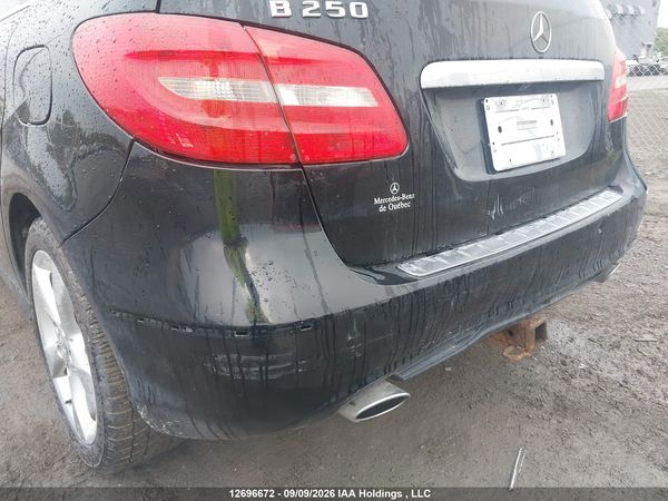 2014 MERCEDES-BENZ B250 — I6