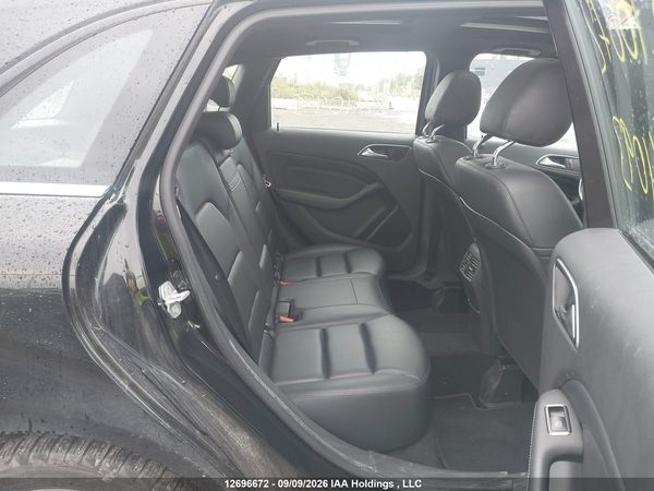 2014 MERCEDES-BENZ B250 — I8
