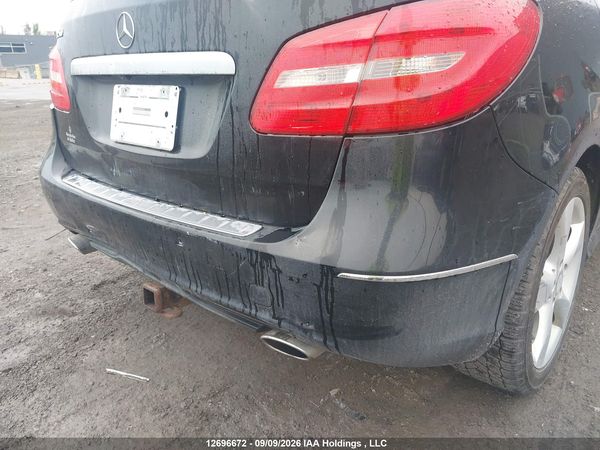 2014 MERCEDES-BENZ B250 — I12