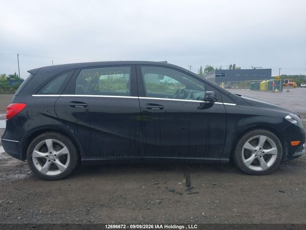 2014 MERCEDES-BENZ B250 — I14