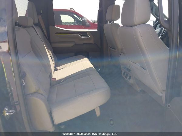 2023 CHEVROLET SILVERADO K1500 LT — I8
