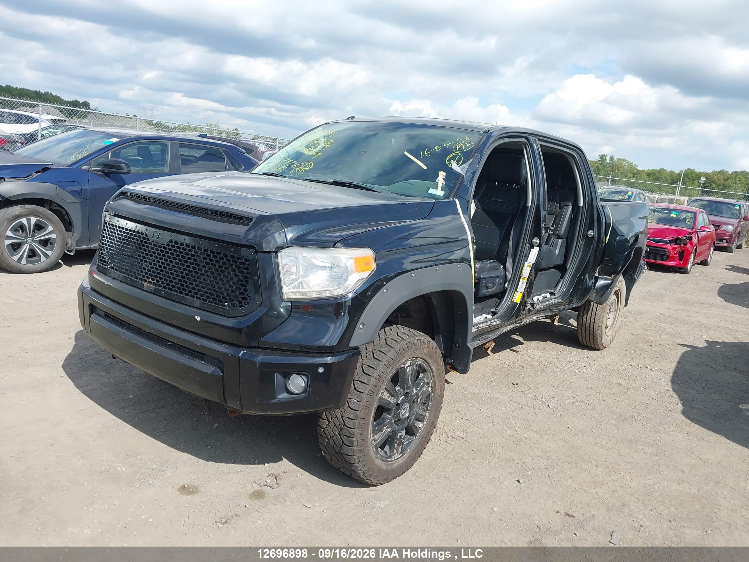 2017 TOYOTA TUNDRA PLATINUM 5.7L V8 — I2