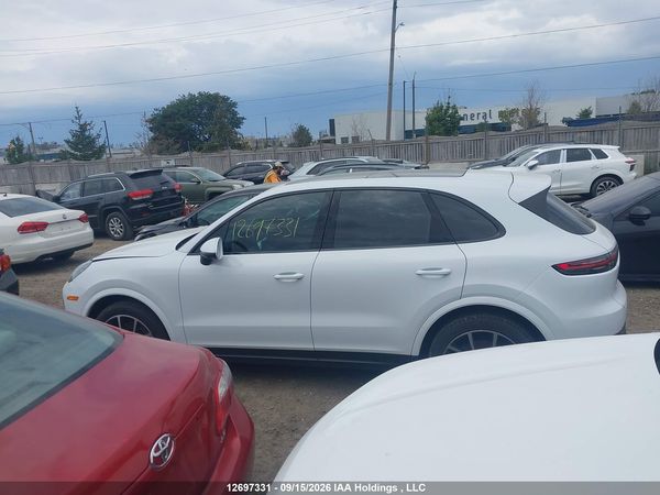 2021 PORSCHE CAYENNE — I14