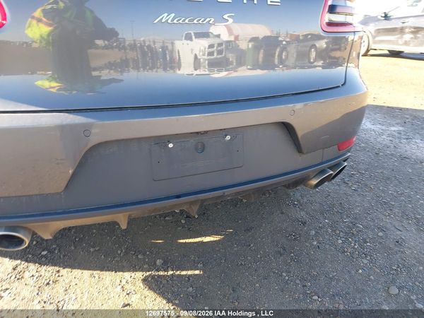 2015 PORSCHE MACAN S