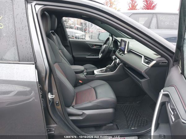 2025 TOYOTA RAV4 XSE — I5