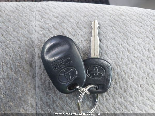 2014 TOYOTA SIENNA LE 8 PASSENGER