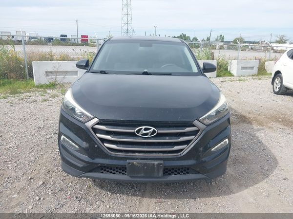 2016 HYUNDAI TUCSON SE — I12