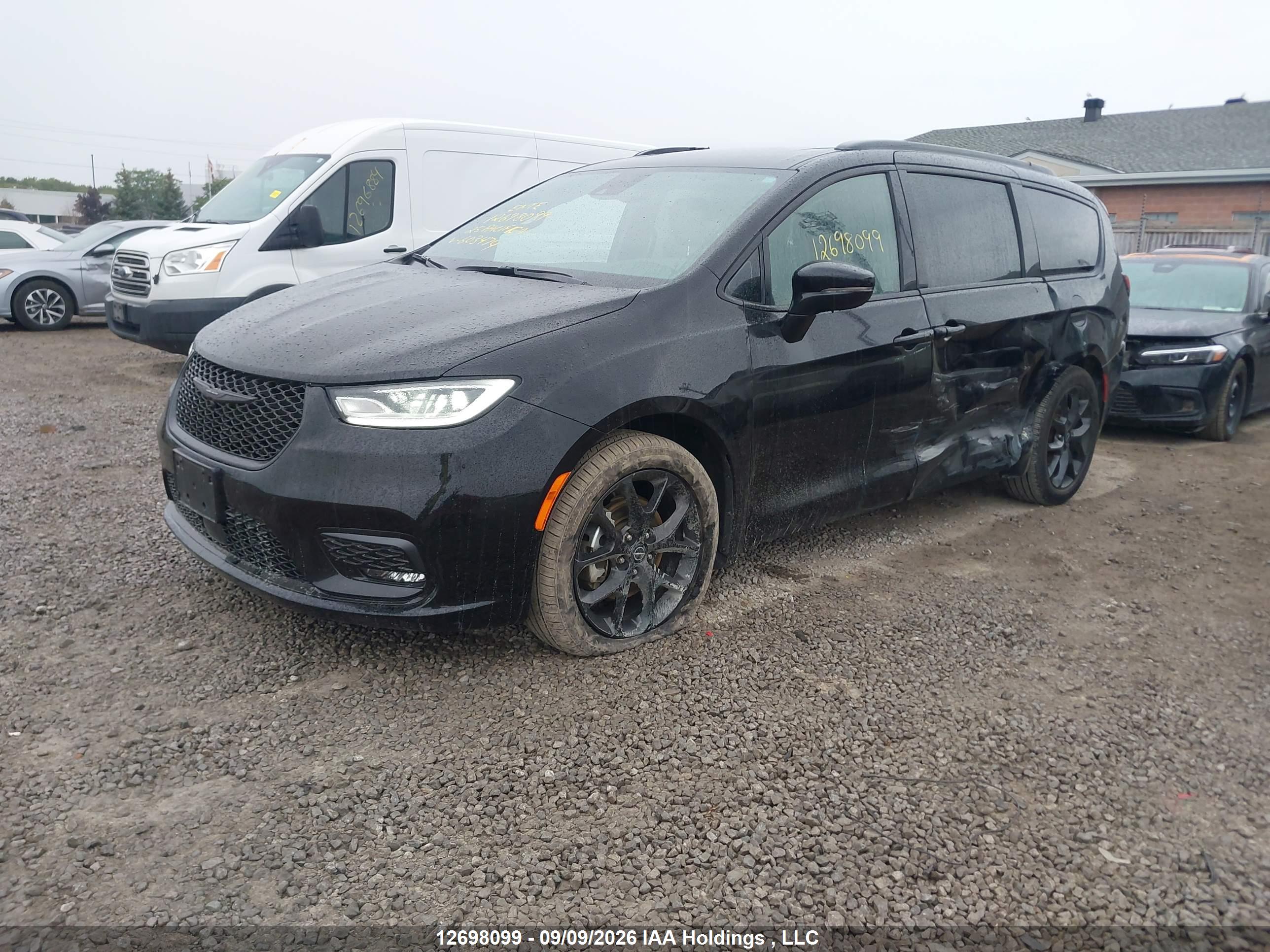 2025 CHRYSLER PACIFICA LIMITED — I2