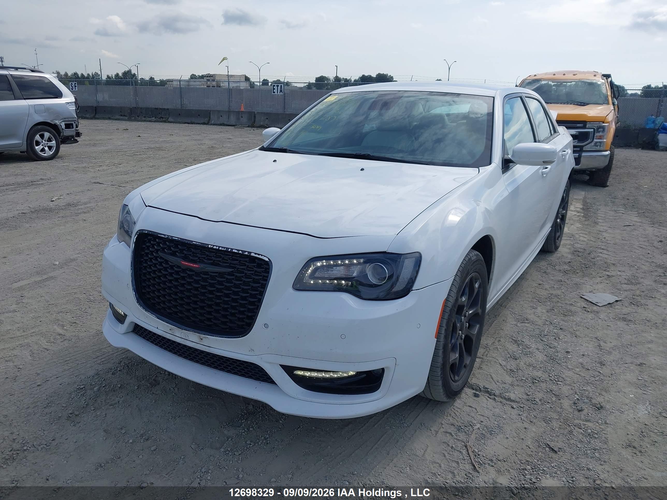 2023 CHRYSLER 300 TOURING-L AWD — I2