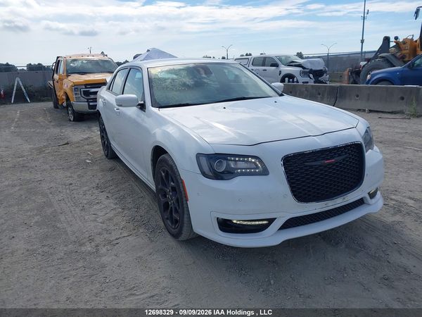 2023 CHRYSLER 300 TOURING-L AWD — I1