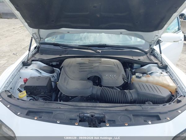 2023 CHRYSLER 300 TOURING-L AWD — I10
