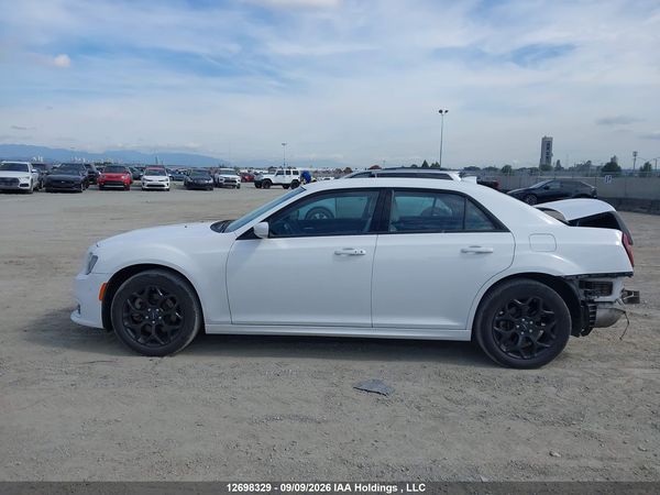 2023 CHRYSLER 300 TOURING-L AWD — I15