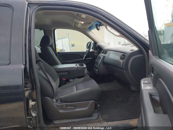 2013 CHEVROLET SUBURBAN K1500 LS — I5