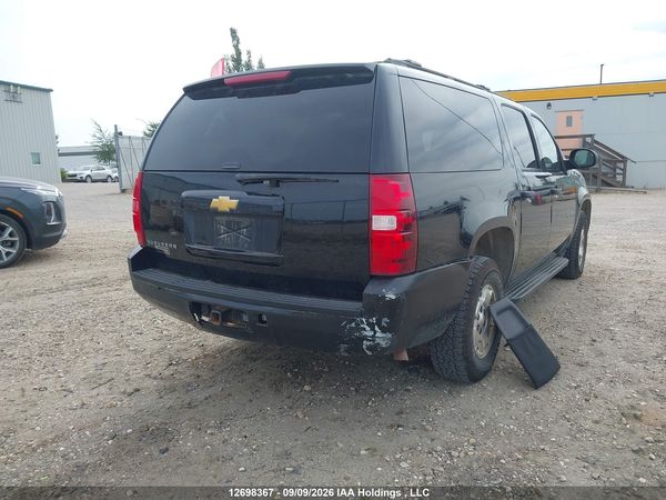 2013 CHEVROLET SUBURBAN K1500 LS — I6