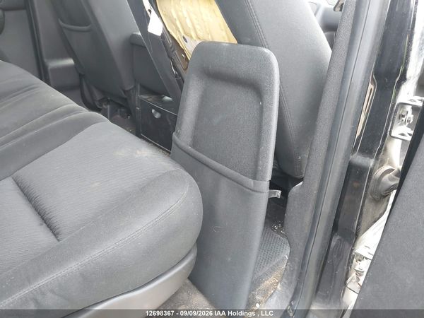 2013 CHEVROLET SUBURBAN K1500 LS — I22
