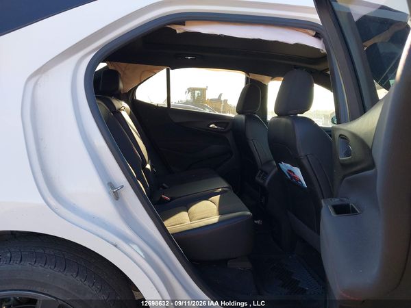 2022 CHEVROLET EQUINOX RS — I8