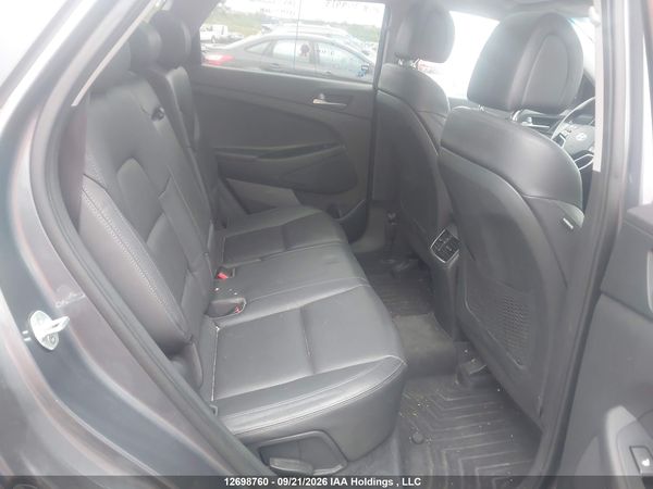 2018 HYUNDAI TUCSON SE 2.0L — I8