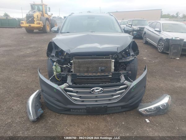 2018 HYUNDAI TUCSON SE 2.0L — I13