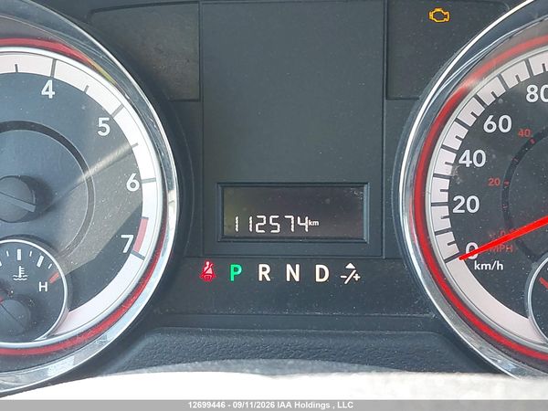 2013 DODGE GRAND CARAVAN SE/SXT — I15