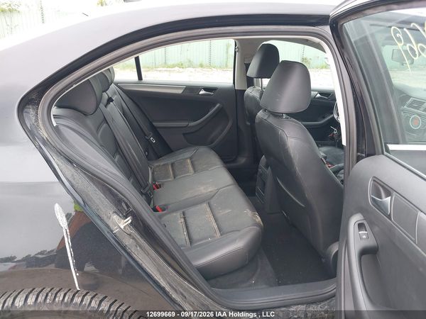 2017 VOLKSWAGEN JETTA 1.8 TSI HIGHLINE — I8