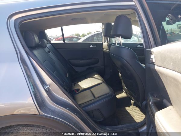 2017 KIA SPORTAGE EX/EX PREMIUM/EX TECH — I8