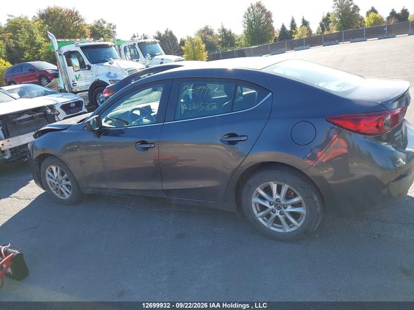 2018 MAZDA 3 SE — I14