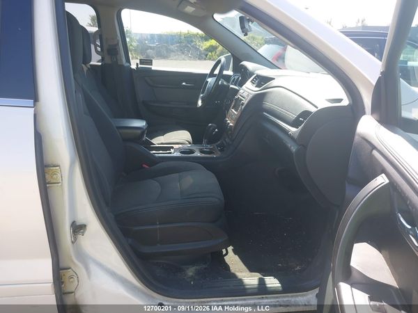 2013 CHEVROLET TRAVERSE 1LT — I5