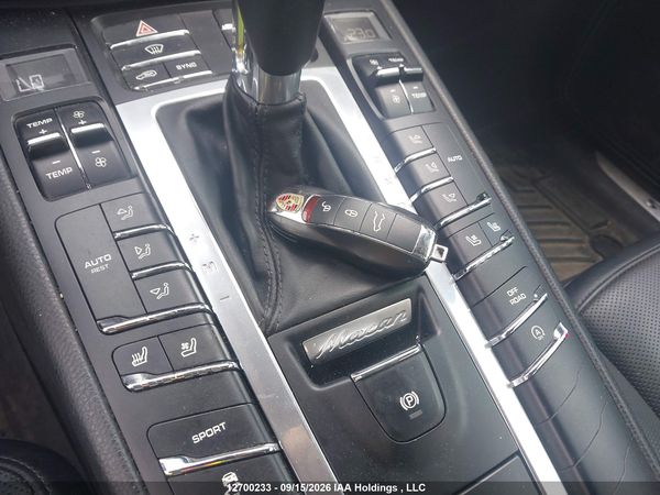 2016 PORSCHE MACAN S — I11