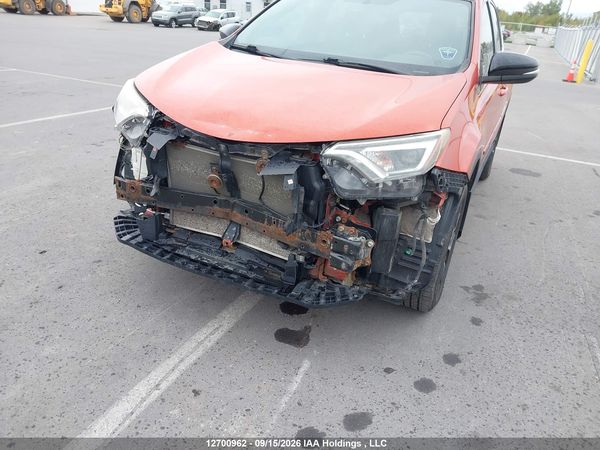 2016 TOYOTA RAV4 SE — I6