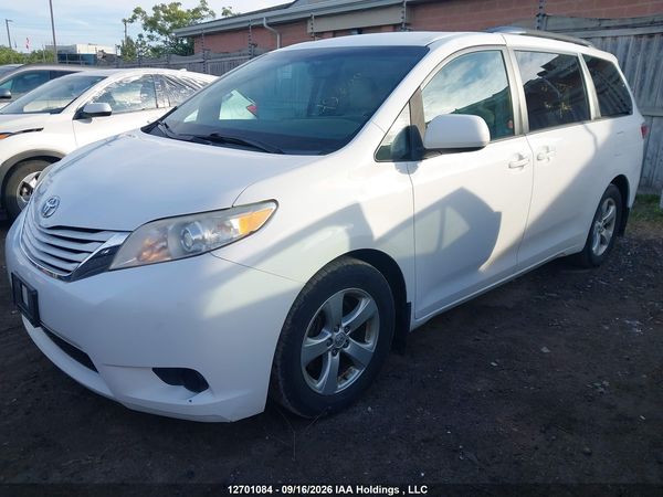 2017 TOYOTA SIENNA LE Mobility/LE — I2