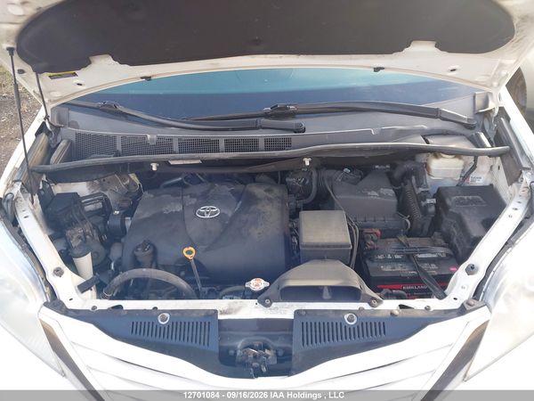 2017 TOYOTA SIENNA LE Mobility/LE — I10