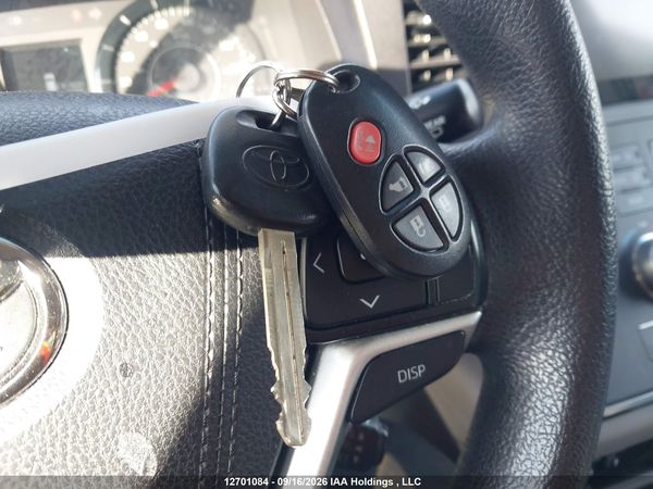 2017 TOYOTA SIENNA LE Mobility/LE — I11