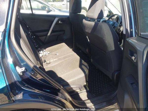2017 TOYOTA RAV4 XLE — I8