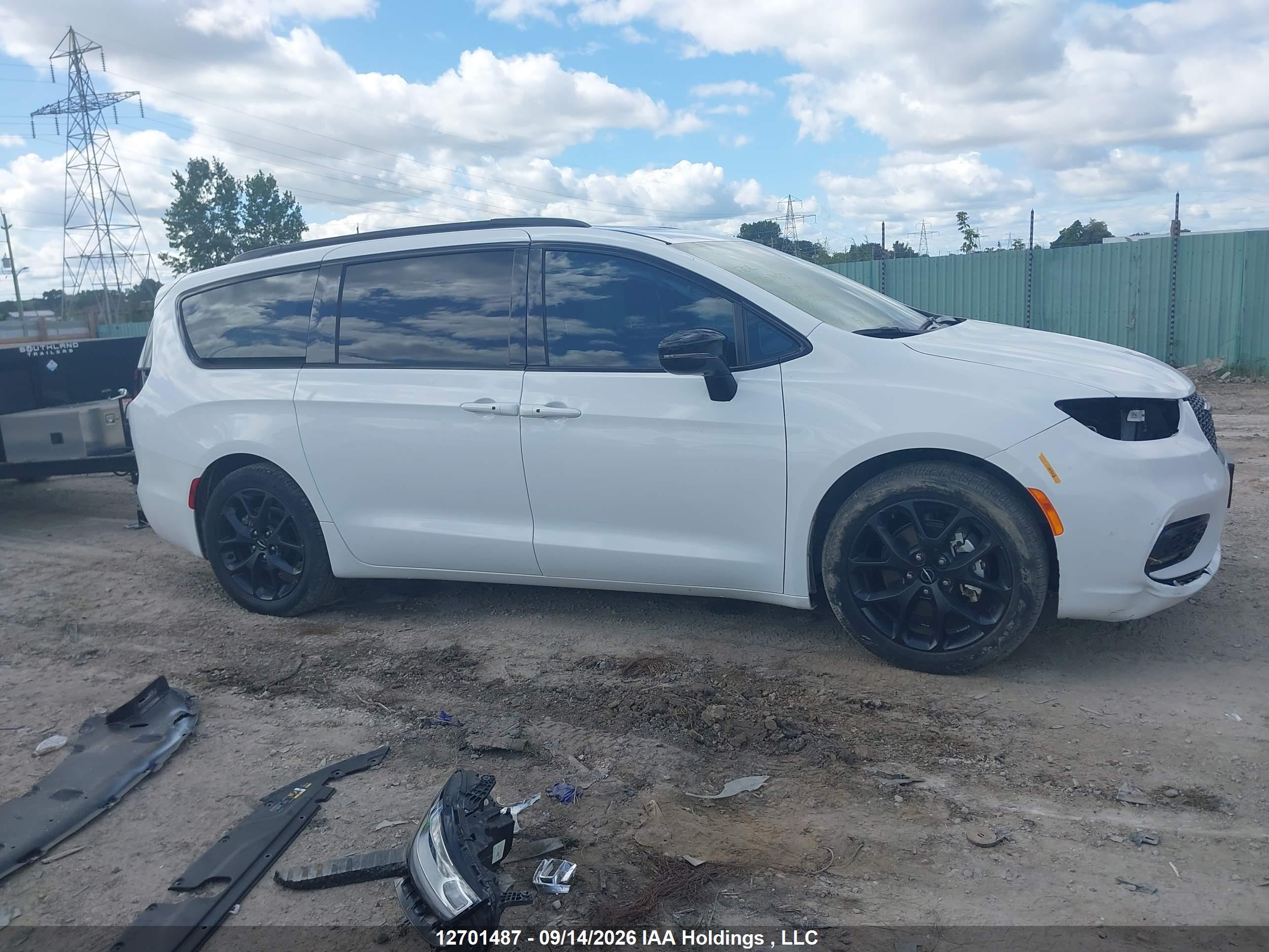 2024 CHRYSLER PACIFICA TOURING L