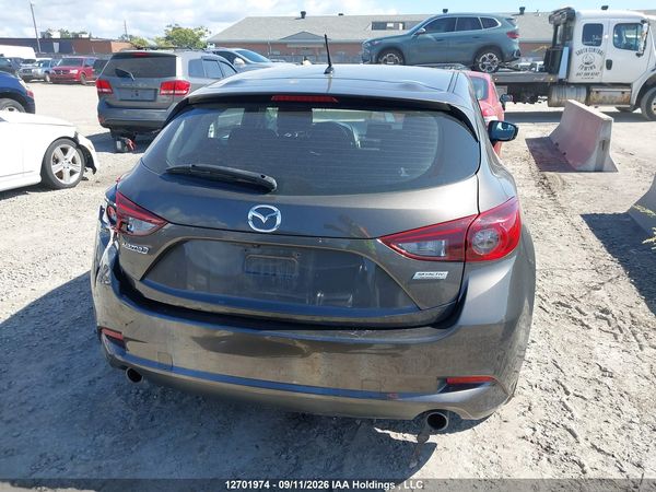 2017 MAZDA MAZDA3 Touring — I15