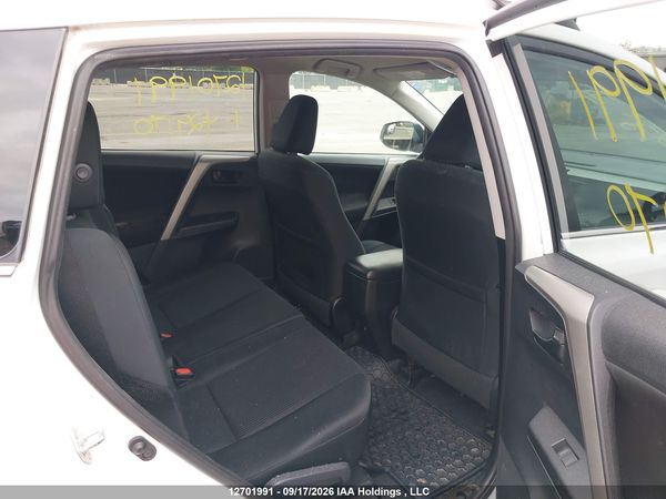 2016 TOYOTA RAV4 LE — I8