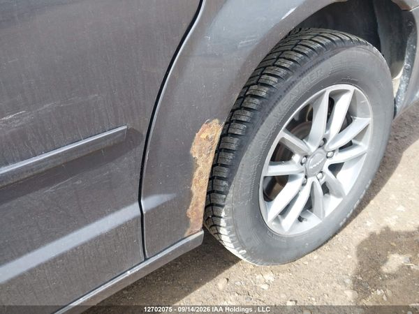 2014 DODGE GRAND CARAVAN SE/SXT — I22