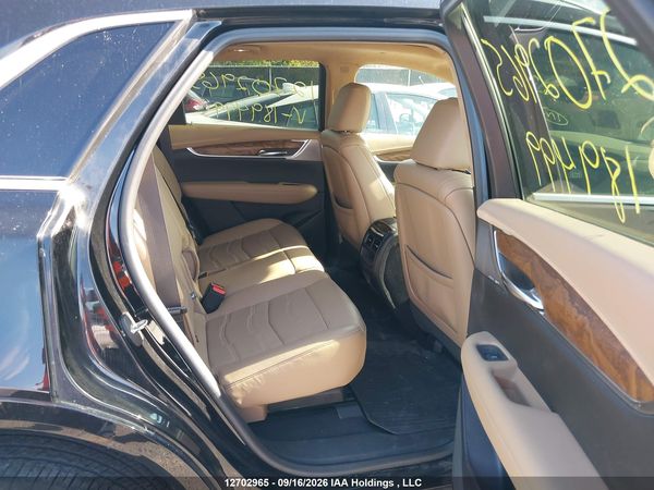 2020 CADILLAC XT5 Platinum Premium Luxury — I8