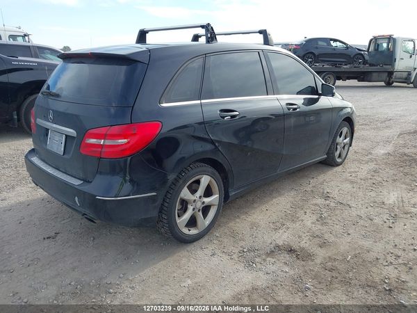 2013 MERCEDES-BENZ B250 — I4