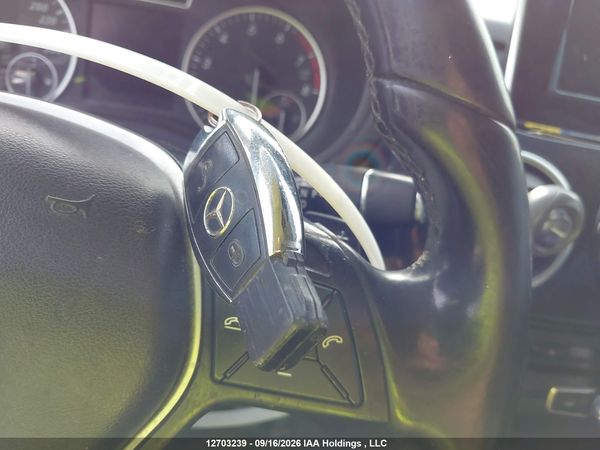 2013 MERCEDES-BENZ B250 — I11
