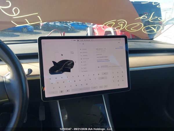 2019 TESLA MODEL 3 — I7