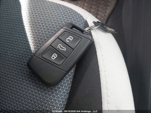 2025 VOLKSWAGEN TAOS TRENDLINE — I11