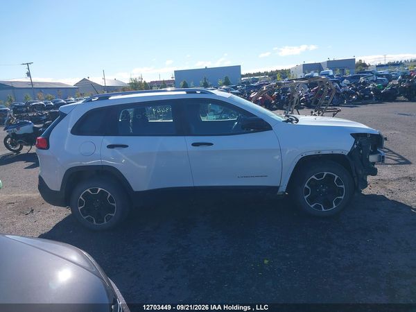 2016 JEEP CHEROKEE SPORT — I14