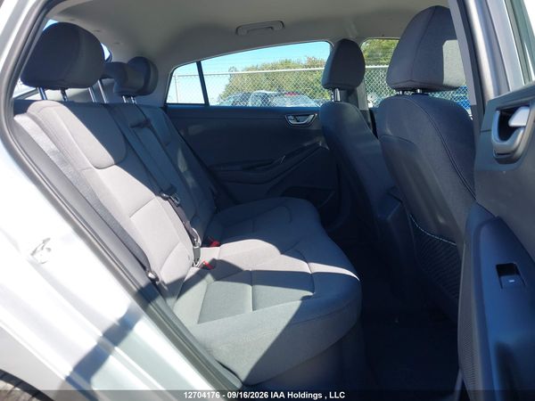 2020 HYUNDAI IONIQ SE — I8
