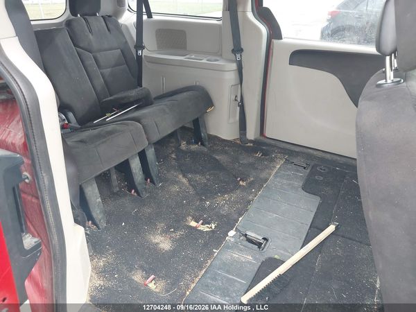 2014 DODGE GRAND CARAVAN SE — I8
