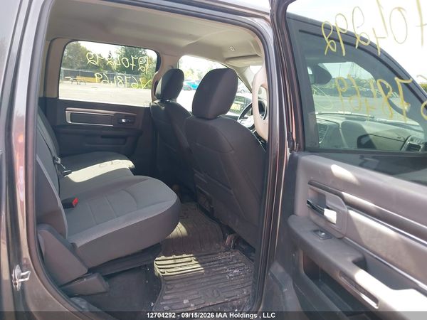 2023 RAM 1500 CLASSIC SLT — I8